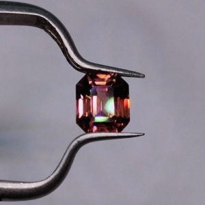 Da Zircon Thien Nhien 3.jpg