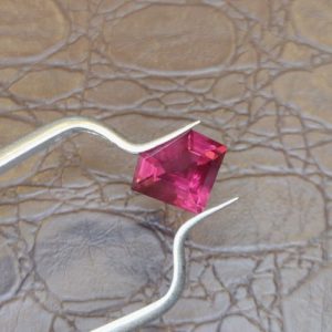 Garnet Len Nhan 13.jpg