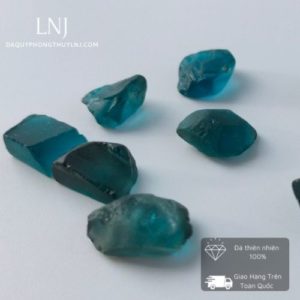 Topaz London Tho 1.jpg