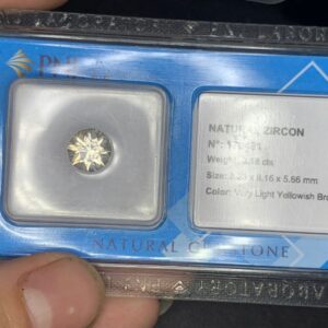 Natural Zircon 170481 (3)