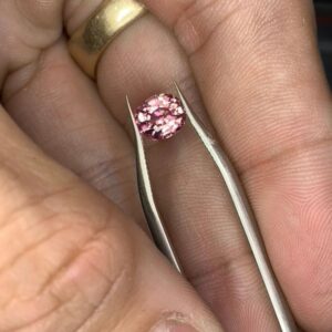 Spinel Hồng Oval 0,9ct (4)