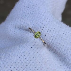 Nhẫn Nữ Vàng Trắng 14k Đá Peridot Thiên Nhiên (5)