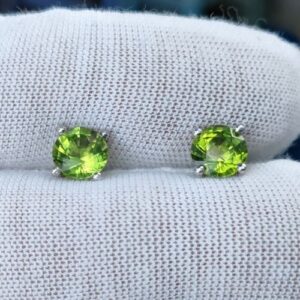 Hoa Tai 4 Chấu Vàng Trắng 10k Đá Sapphire Thiên Nhiên (2)