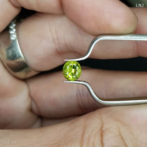 sapphire-xanh-la-thien-nhien-1-2ct-sa81058-02