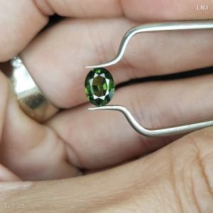 Sapphire xanh lá thiên nhiên 1.7ct – SA55951