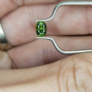 Sapphire xanh lá thiên nhiên 1ct – SA51778